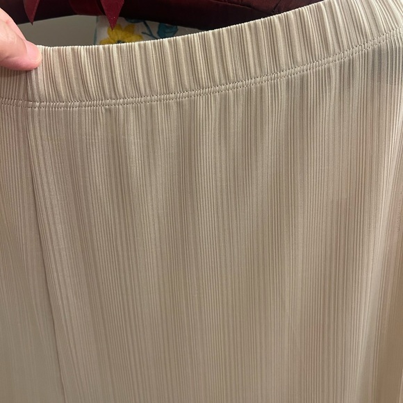 Reformation cream stretch ribbed Brendan pants 👌😊. - Picture 5 of 8